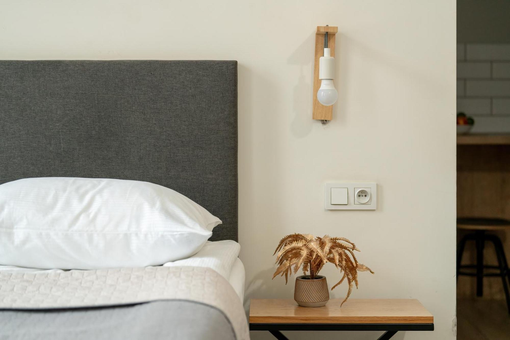 Jasne Studia Very Berry W Centrum Poznania By Renters *