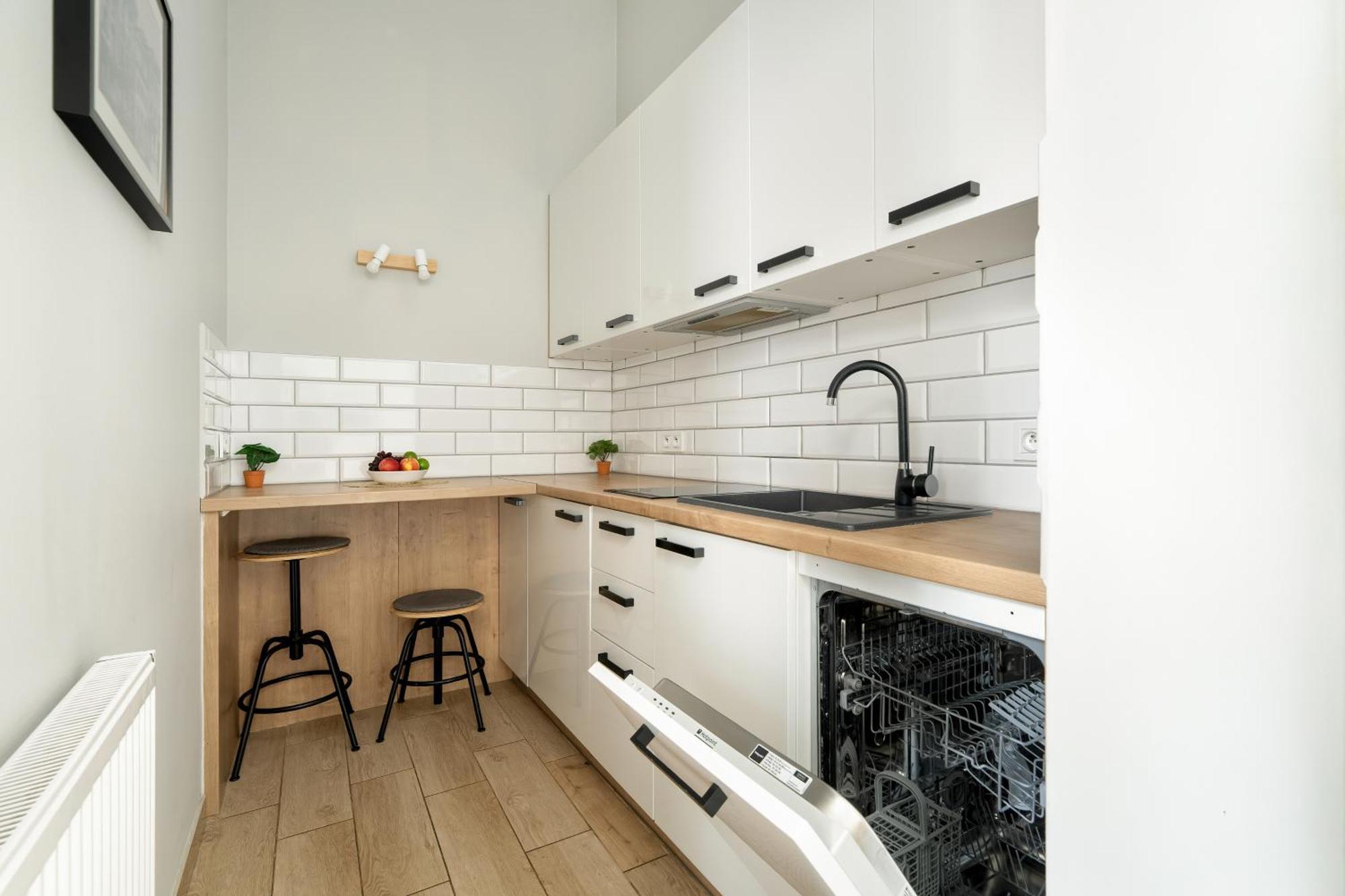 Jasne Studia Very Berry W Centrum Poznania By Renters Apartment Poznan