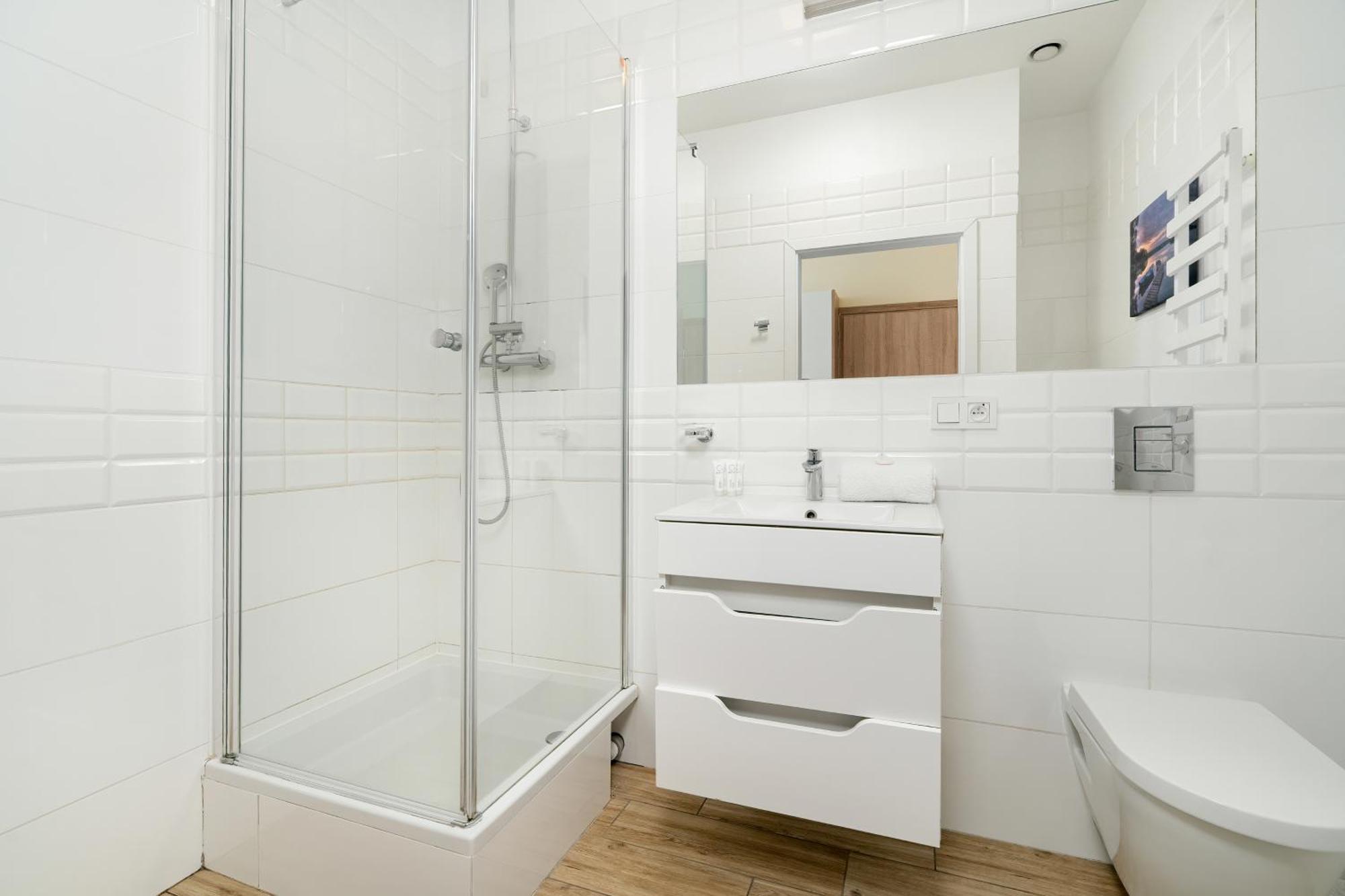 Jasne Studia Very Berry W Centrum Poznania By Renters *