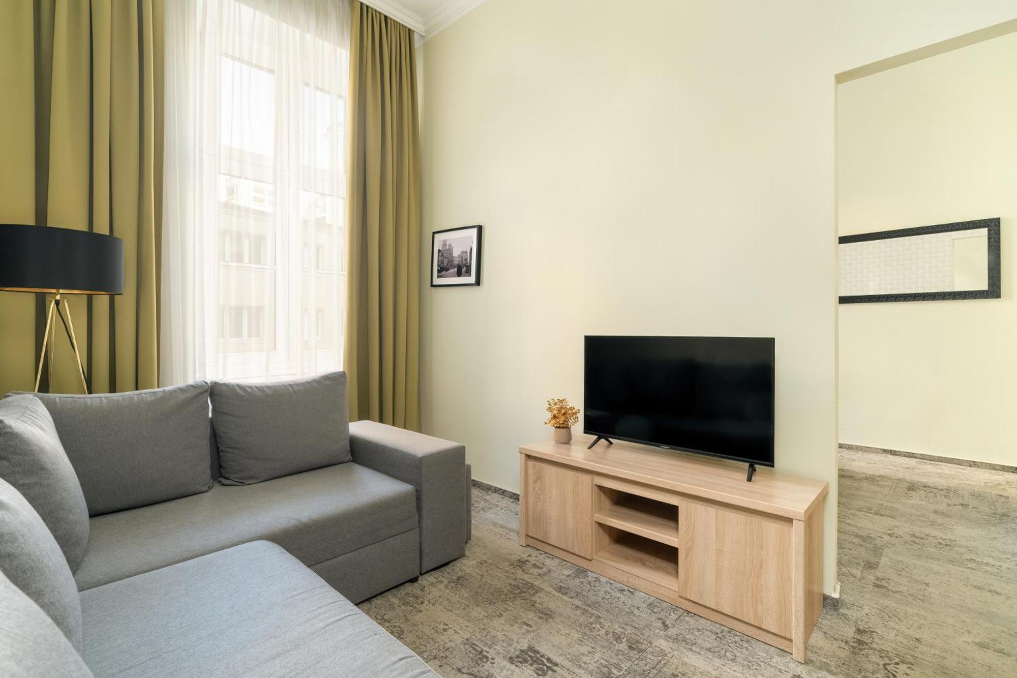 Jasne Studia Very Berry W Centrum Poznania By Renters Poznan